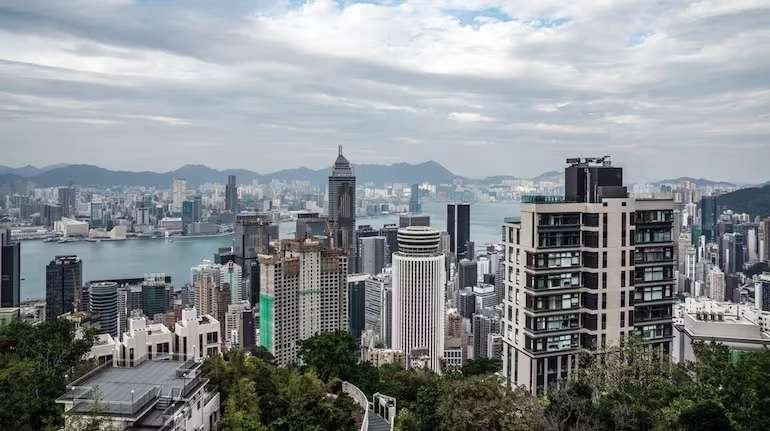 Hong Kong’s Finance Industry Faces Uncertainty: Navigating Economic Challenges Amidst China’s Influence
