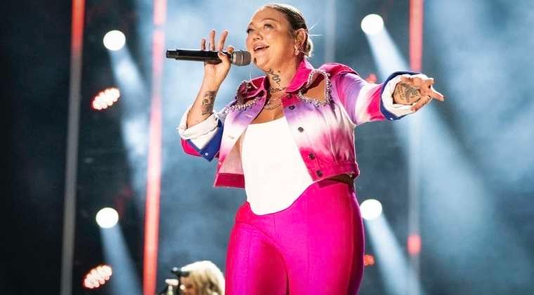 Elle King’s Controversial Grand Ole Opry Performance Sparks Outrage and Apology