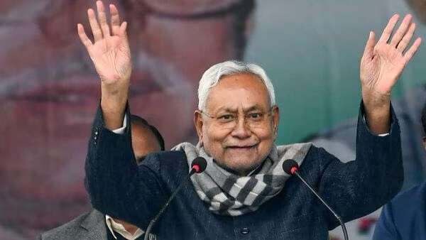 Bihar Political Drama Unfolds: Nitish Kumar’s Future and Mahagathbandhan’s Destiny Hang in the Balance