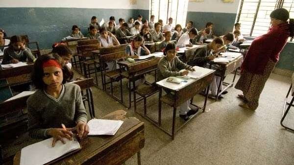 Ayodhya Schools Adapt to Severe Cold: Adjusted Timings Until February 3 for Student Safety