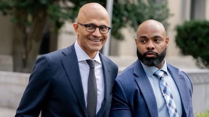 “Microsoft’s Fiscal Triumphs: Q2 Earnings Beat Estimates Amid Cautious Outlook”