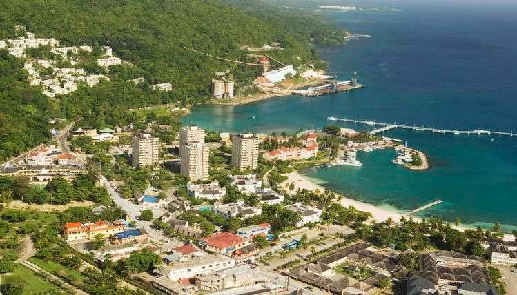 Jamaica Travel Advisory: Navigating Safety and Healthcare in the Tropics