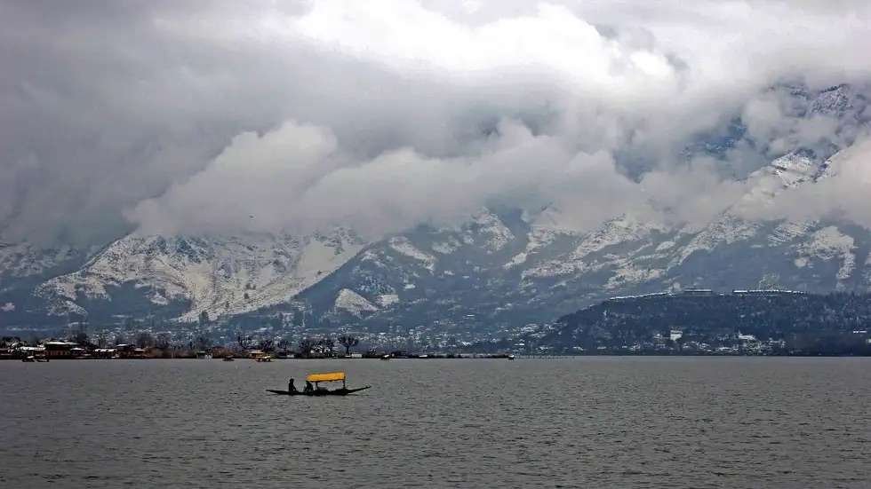 “February Rain and Snow Blessings: Northwest India’s Resilience to Dry Spell with a Promising Wet Turn”