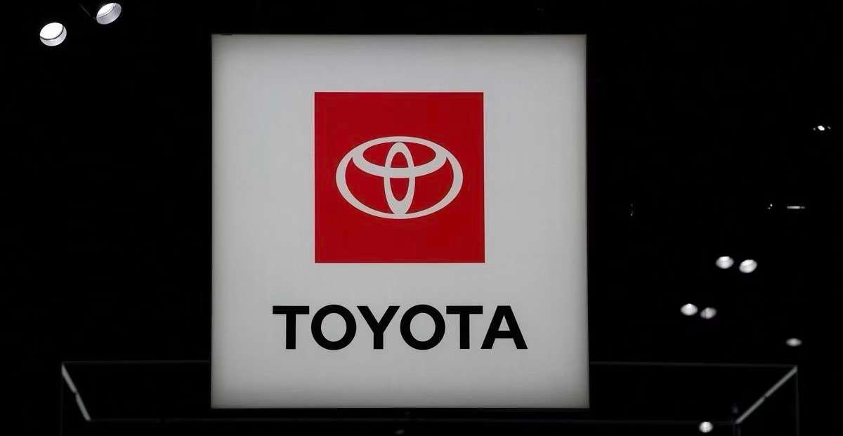 “Hybrid Horizon: Toyota’s Strategic Surge in the Evolving Automotive Landscape”