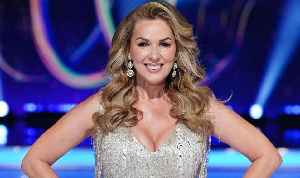 “Coronation Street’s Claire Sweeney Overcomes Injury Challenges for Daring Skate Routine on Dance Week”