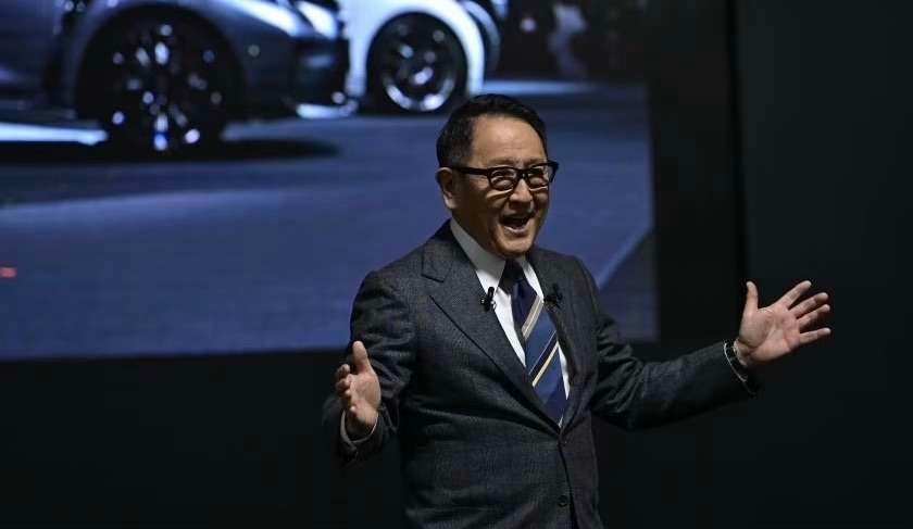 “Toyota’s Hybrid Triumph: Defying Tesla’s Warning, Leading Global Sales, and Shaping a Balanced Future for EVs and Hybrids”