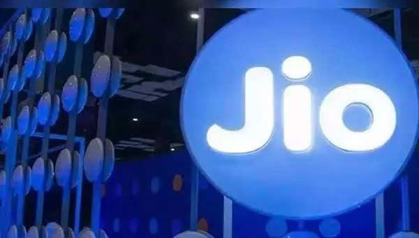“Jio Financial Shares Dip Amidst Paytm Wallet Acquisition Talks Dismissal”