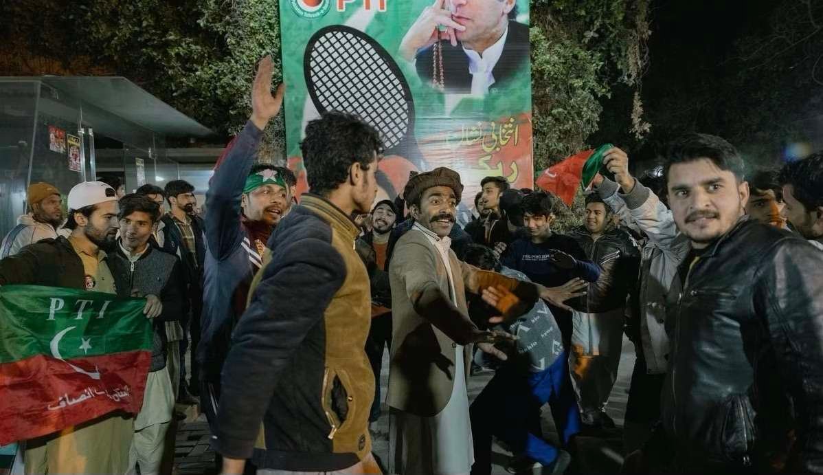 “2024 Pakistan Elections: Controversy, Delayed Results, and Allegations of Rigging”