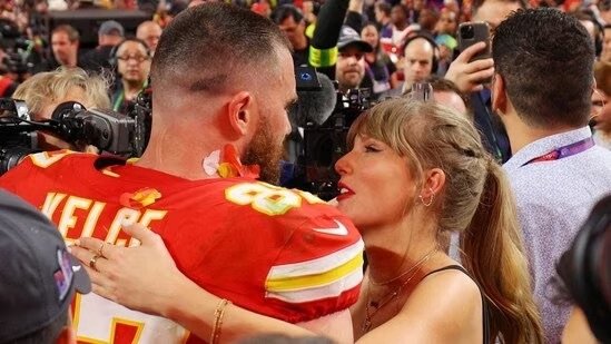 Taylor Swift’s Touchdown: A Super Bowl Spectacle of Love and Support