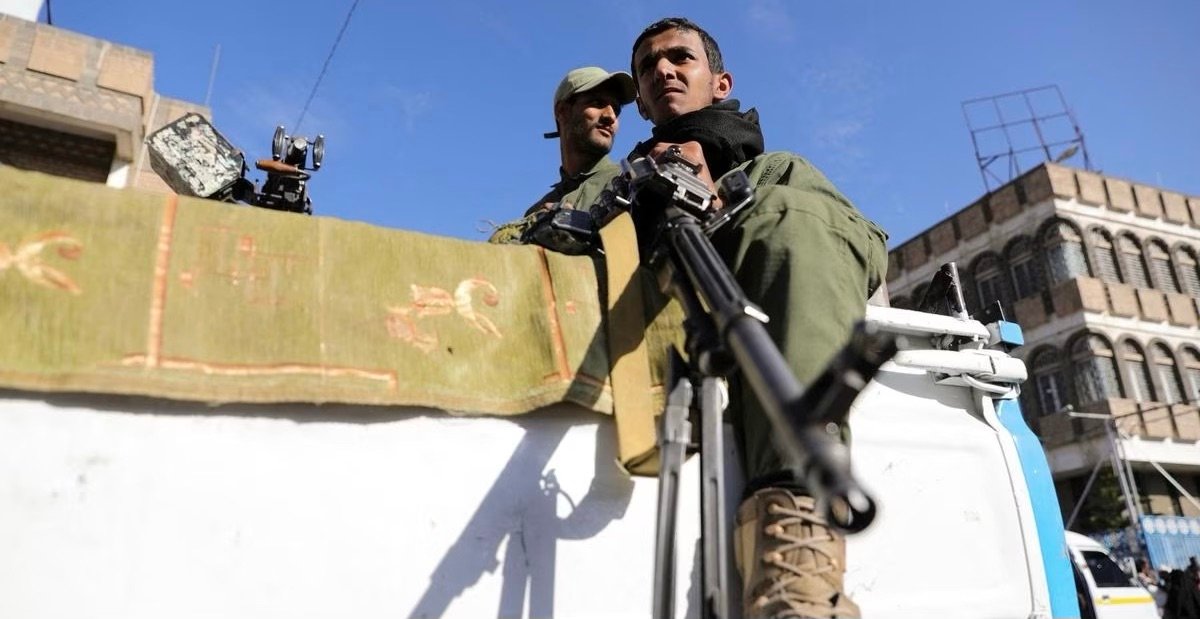 Escalating Tensions: Houthi Attacks and U.S. Response in the Red Sea