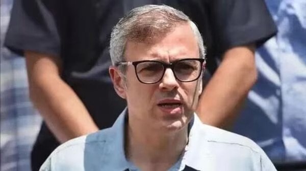 Omar Abdullah’s Skiing Adventure: Embracing Nature’s Splendor in Gulmarg