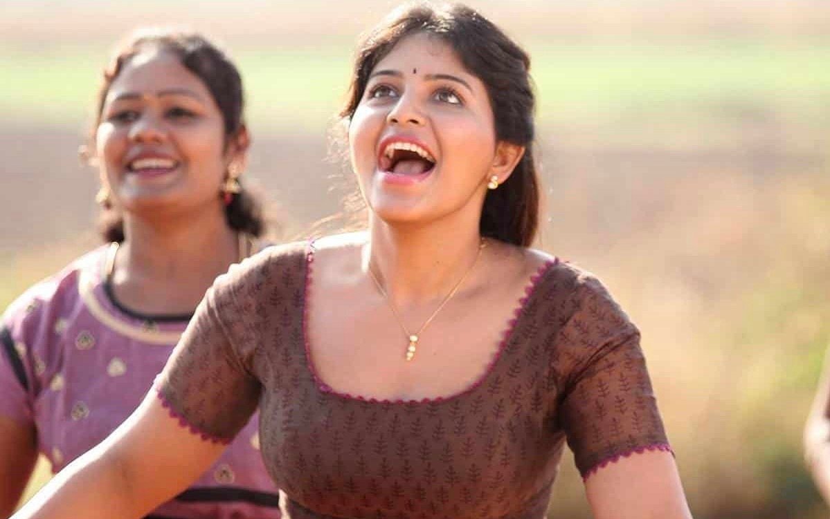 Anjali’s Career Set to Soar: A Glimpse into Her Upcoming Film Ventures