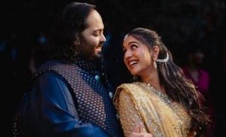 Anant Ambani and Radhika Merchant: A Celebration of Love and Tradition at Shrinathji Temple