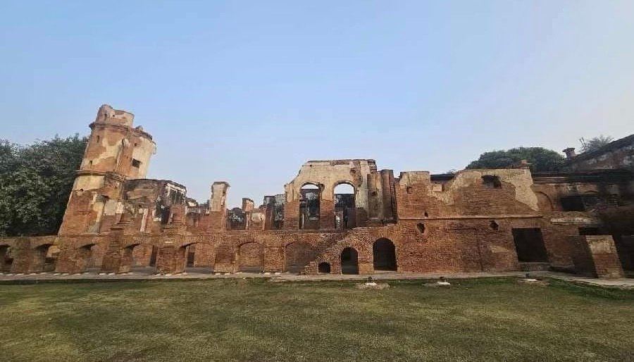 Exploring the Legacy of Bonbiharibabu: A Journey Through Satyajit Ray’s Badshahi Angti