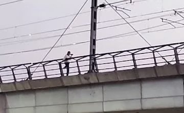 Delhi Metro’s Yellow Line Disruption: Understanding the Impact of Passenger Incidents