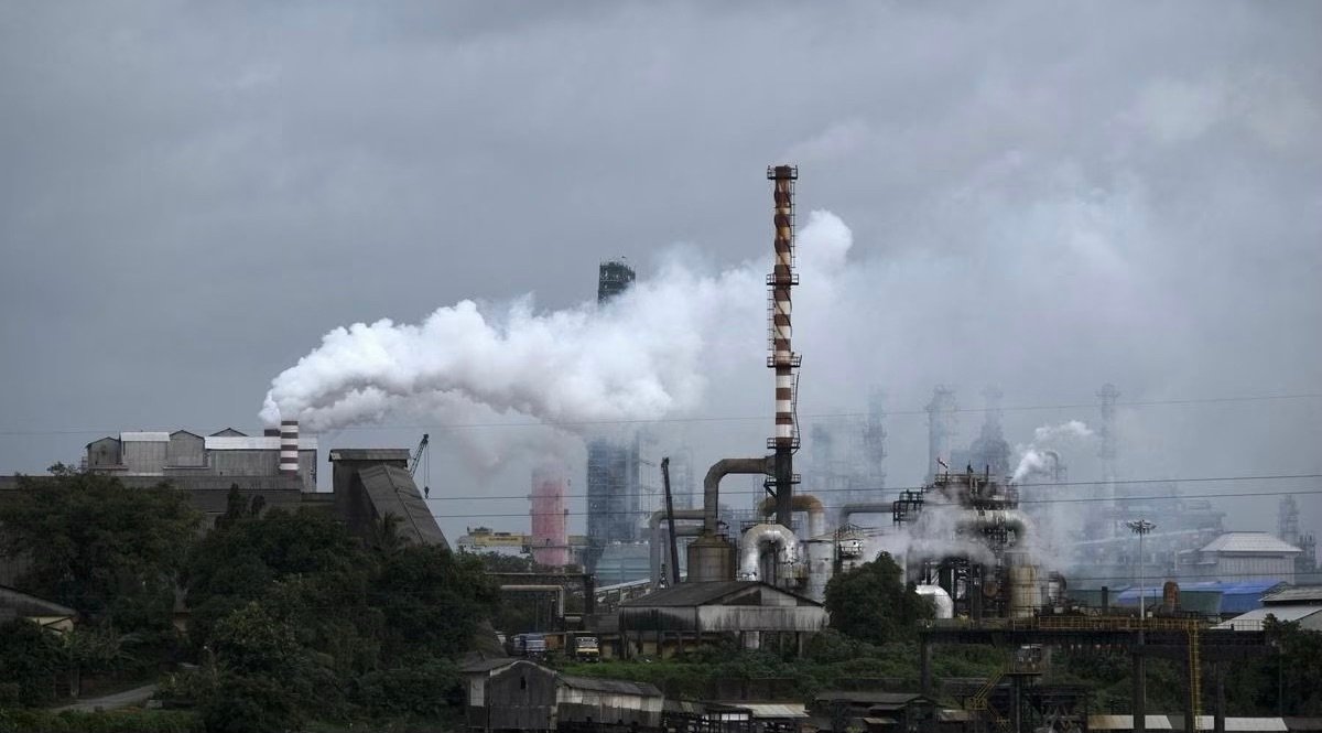 Record High Global Carbon Dioxide Emissions: Urgent Action Needed to Curb Climate Crisis