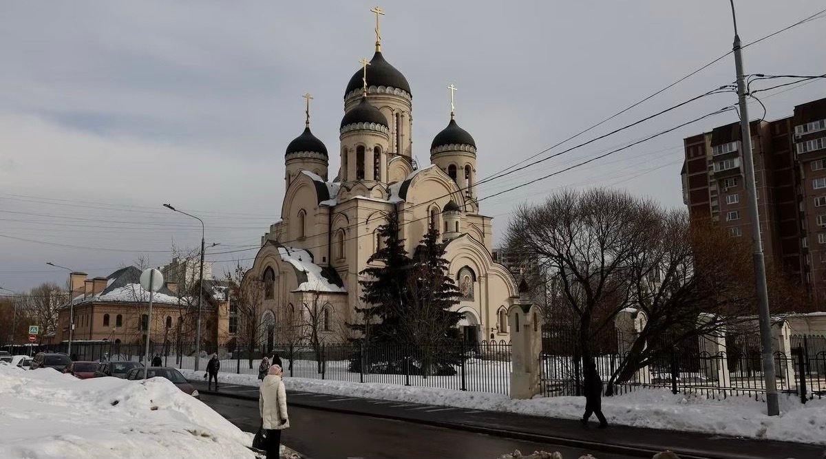 Remembering Alexei Navalny: A Funeral Shrouded in Tension and Grief