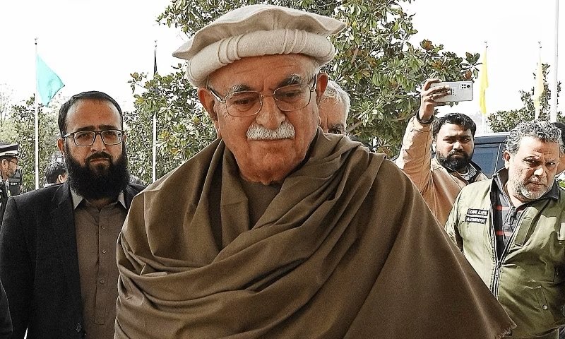 Political Tensions Escalate: Raid on Achakzai’s Residence Sparks Controversy