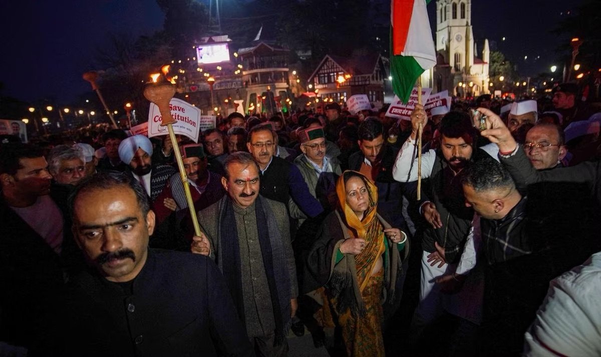 Himachal Pradesh’s Torchlight Protest Led by Chief Minister Sukhvinder Singh Sukhu and Congress MLA Sanjay Awasthi