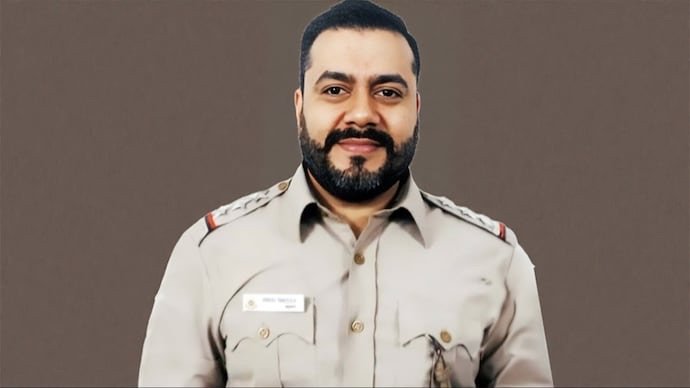 Encounter Specialist Turns the Tables on Snatchers: A Tale of Bravery in Delhi