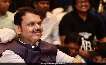 Devendra Fadnavis’ Political Maneuvering: Breaking Parties and Making Comebacks