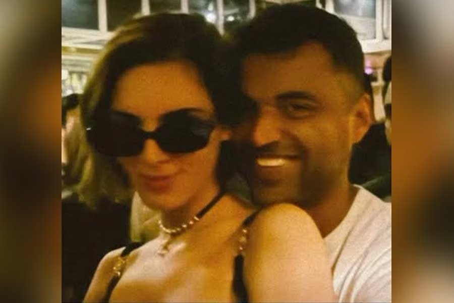 Zomato CEO Deepinder Goyal Marries Mexican Model-Turned Entrepreneur Grecia Munoz