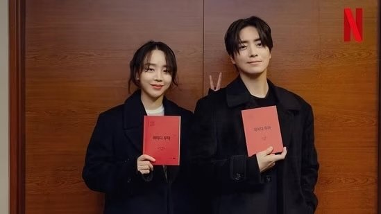 Lee Joon Hyuk and Shin Hye Sun Reunite for Netflix’s “The Art of Sarah”