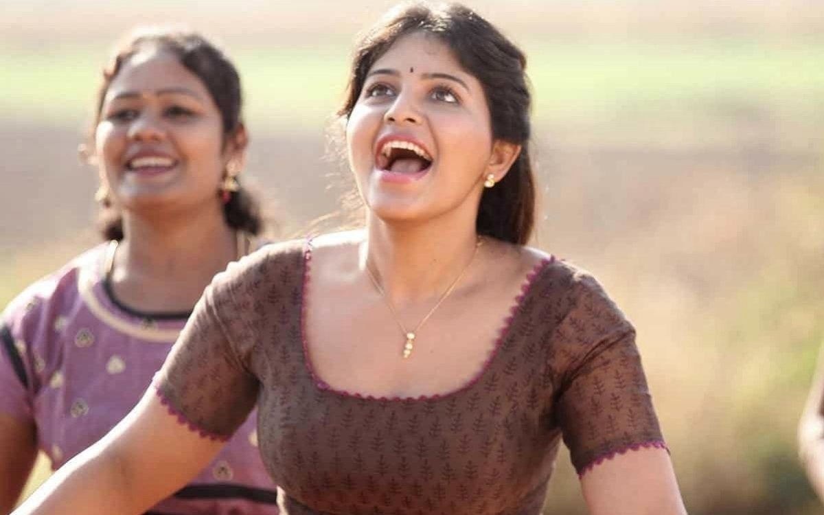 Anjali’s Career Set to Soar: A Glimpse into Her Upcoming Film Ventures