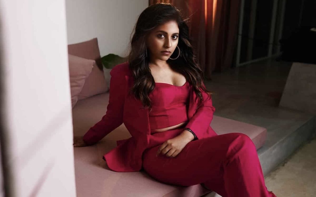 Anjali’s 50th Film Milestone: A Celebration of Timeless Elegance