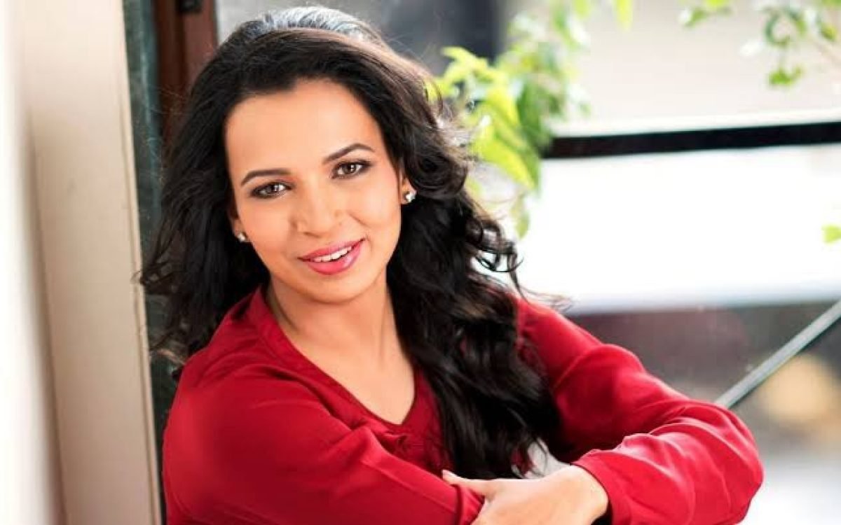 Celebrity Nutritionist Rujuta Diwekar: Insights on Health, Nutrition, and Kareena Kapoor Khan