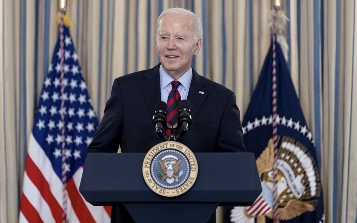 President Biden Urges Ceasefire and Humanitarian Aid in Escalating Gaza Crisis